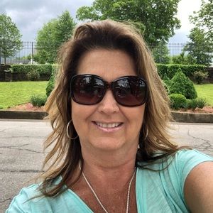 Meet your Posher, Cindy